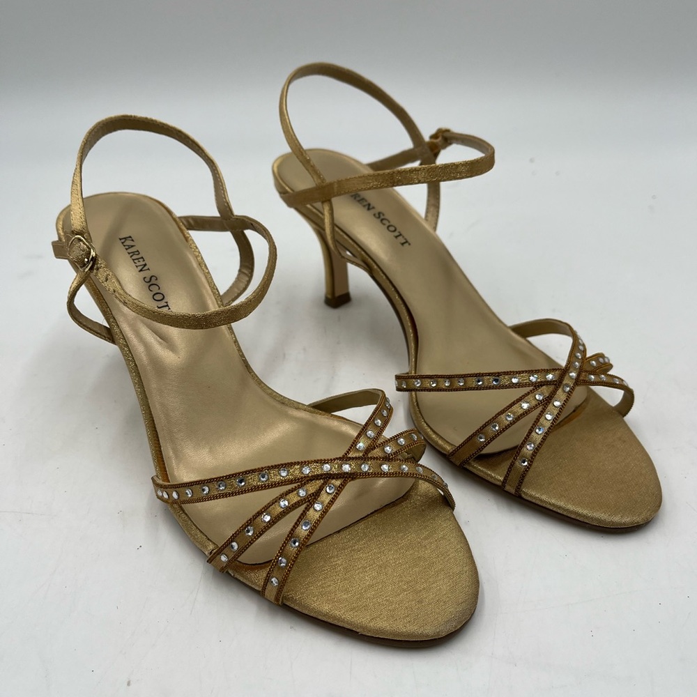 Karen Scott Gold Heels Size 7 1/2